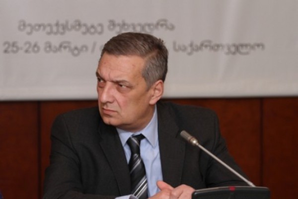 „თავისუფალი დემოკრატების“ ყოფილ წევრებთან არც გუშინ და არც სხვა დროს თანამდებობრივ საკითხებზე საუბარი არ ყოფილა