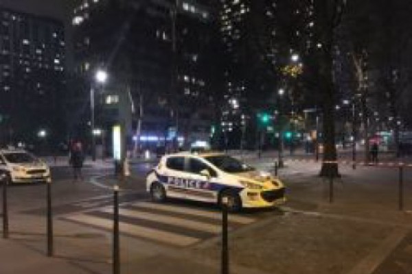 პარიზში მძევლად აყვანილი 7 ადამიანი თავისუფალია