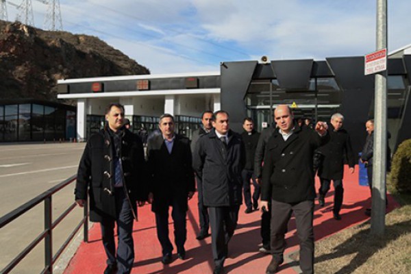 დიმიტრი ქუმსიშვილი „წითელი ხიდის“ საბაჟო-გამშვები პუნქტის საქმიანობას გაეცნო