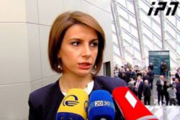 თამარ ჩუგოშვილი - ვფიქრობ, არასწორია, ვიდრე საკონსტიტუციო კომისია მუშაობას დაიწყებს, საზოგადოებას კითხვის ნიშნები მანამდე გავუჩინოთ
