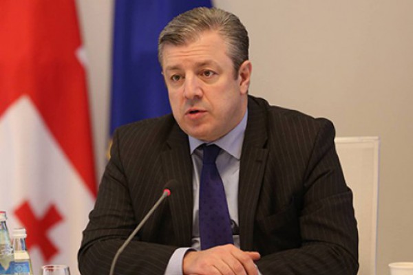 პრემიერის თქმით, სამსახურებს მიღმა დარჩენილ ადამიანებს ხელი შეეწყობა