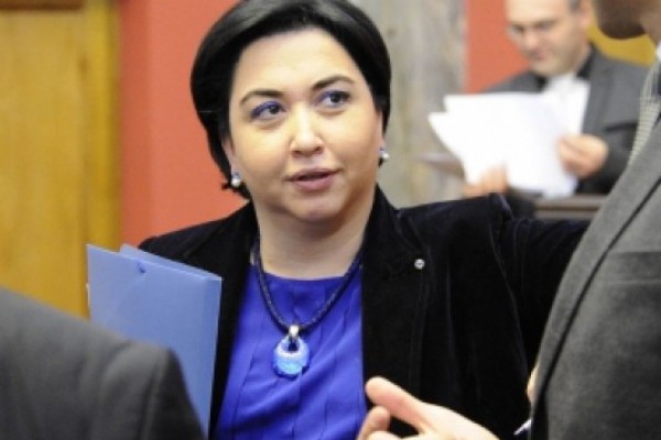 ეკა ბესელია:   ბატონმა საყვარელიძემ მეტი სერიოზულობით უნდა გვიპასუხოს