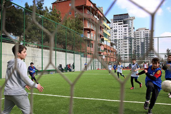 საბურთალოს რაიონში ორი ახალი სტადიონი გაიხსნა