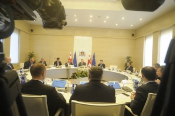 მინისტრები მოსალოდნელი სამთავრობო ცვლილებების შესახებ ინფორმაციას არ ადასტურებენ