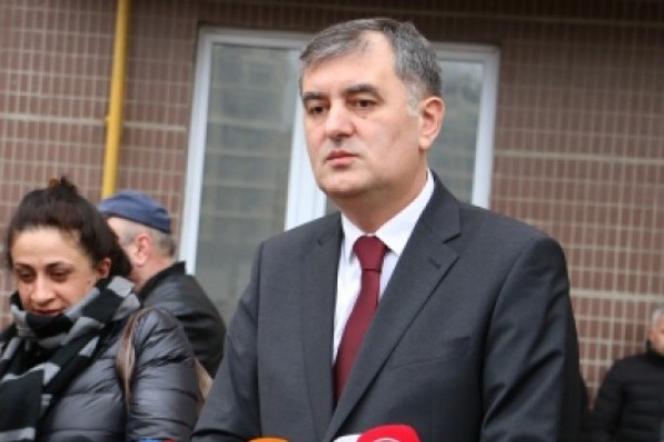 როცა წინა კვირას ჩატარებულ კვლევასა და შემდეგ კვირას ჩატარებულ არჩევნებს შორის სხვაობა 20%-ზე მეტია, სანდოობაზე საუბარი მიჭირს