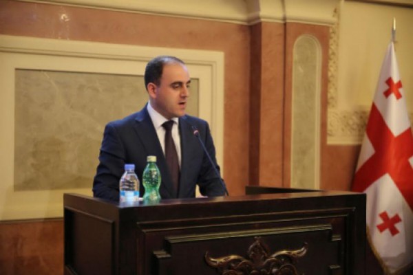 თქვენთვის ტრიბუნა არავის დაუთმია იმისთვის, რომ ისაუბროთ ძალიან ცოტა სიმართლე და ბევრი ტყუილი უთხრათ საზოგადოებას