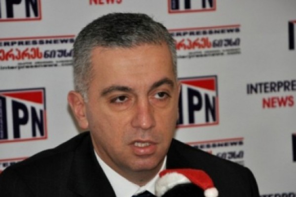 კომუნიკაციების კომისიის თავმჯდომარის არჩევნებში მონაწილეობის მისაღებად მხოლოდ ერთი კანდიდატი კახი ბექაური დარეგისტრირდა