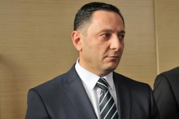 ვახტანგ გომელაური: 