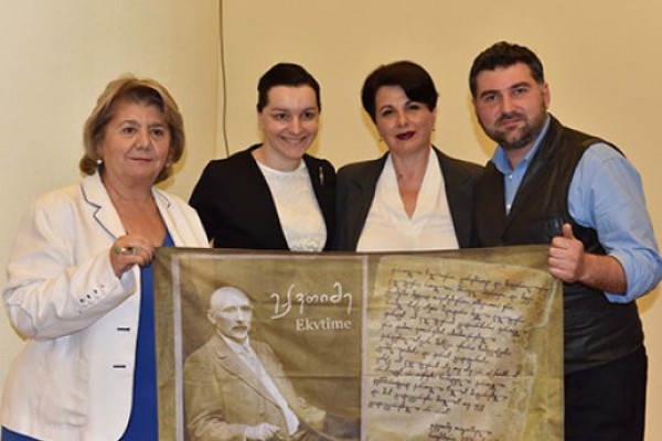 პარლამენტში ექვთიმე თაყაიშვილის ცხოვრებისა და მოღვაწეობის შესახებ პირველი მხატვრული ფილმის სარეკლამო რგოლისა და მიმდინარე სამუშაოების პრეზენტაცია გაიმართა