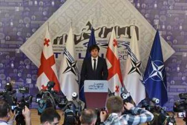 საპარლამენტო ასამბლეის მიერ 29 მაისს მიღებული დეკლარაცია უპირობოდ უჭერს მხარს ქართველი ხალხისა და საქართველოს ხელისუფლების სტრატეგიულ არჩევანს