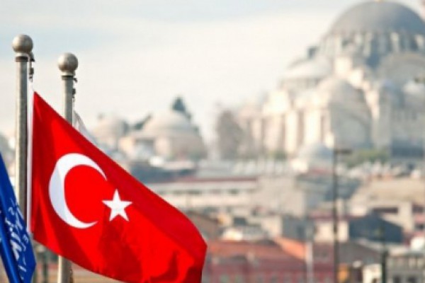 თურქეთის მთავრობის ახალი განკარგულებით, 900-ზე მეტი სახელმწიფო მოხელე დაითხოვეს
