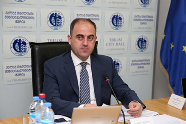 დავით ნარმანია საკრებულოს დეპუტატის ზურაბ ნეფარიძის ქრთამის აღების ბრალდებით დაკავების ფაქტს კიდევ ერთხელ გამოეხმაურა