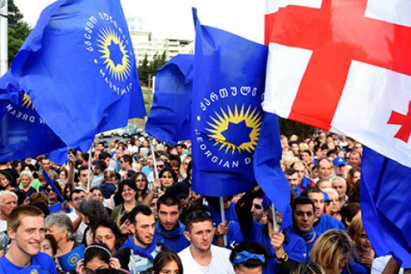 კახა კალაძემ ნაძალადევის მოსახლეობას საკრებულოს მაჟორიტარობის კანდიდატები წარუდგინა