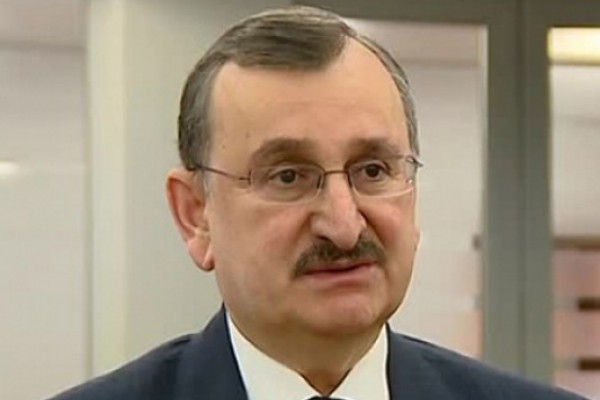 პრეზიდენტს სთავაზობენ წინადადებას, კონსულტაციაზე კი არ მიდიან, გამოდის, რომ ეს ისეთივე ბლეფია, როგორც საკონსტიტუციო ცვლილებები