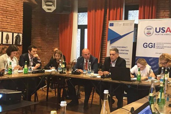 საქართველოს საკანონმდებლო და აღმასრულებელი ხელისუფლების წარმომადგენლებმა  რეგულაციების გავლენის შეფასების სისტემის დანერგვის შესახებ იმსჯელეს