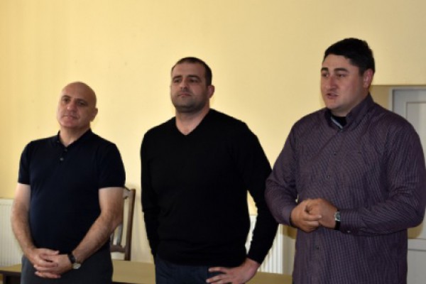 ოზურგეთის მერობის კანდიდატი მოჭიდავეებს შეხვდა