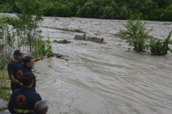 სინოპტიკოსების პროგნოზით, ძლიერმა ნალექმა ცალკეულ მდინარეებზე შესაძლოა წყალმოვარდნები და მეწყრული პროცესები გამოიწვიოს