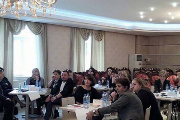დირექტორებისა და ფასილიტატორებისთვის სკოლის მართვის გაუმჯობესების საკითხებზე ტრენინგი მიმდინარეობს