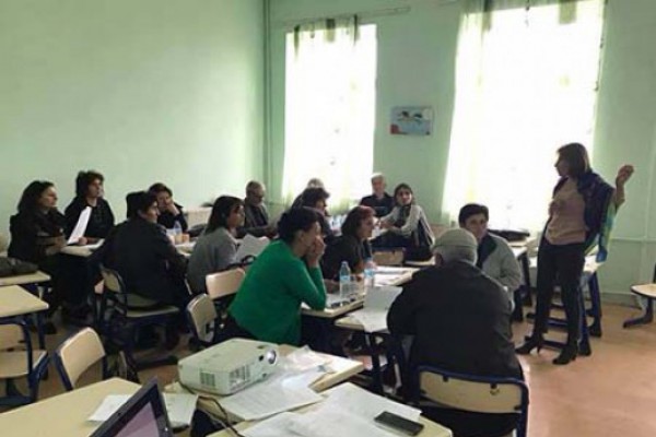არაქართულენოვანი სკოლის მასწავლებლებისთვის მოსწავლეზე ორიენტირებული სწავლების მეთოდებში  ტრენინგები დაიწყო