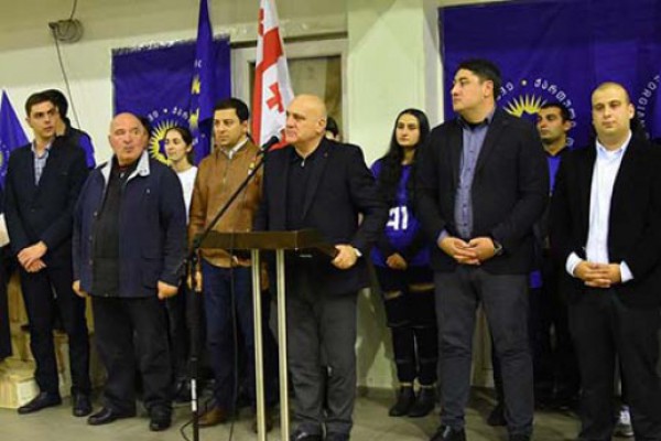 ბეგლარ სიორიძე ქალაქ ოზურგეთის მოსახლეობას შეხვდა