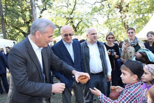 გურჯაანში პირველად ღვინის ფესტივალი გაიმართა