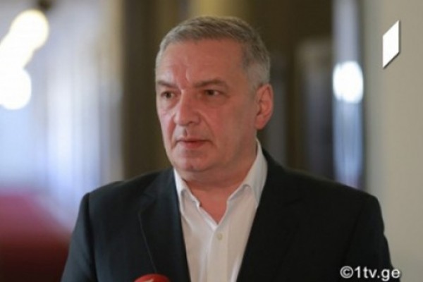 ახალი საკონსტიტუციო ცვლილებები, რომელიც ე.წ. ბონუსს სისტემას აუქმებს და ბლოკების დაშვებას უზრუნველყოფს, პატარა პარტიების განვითარებას შეუწყობს ხელს