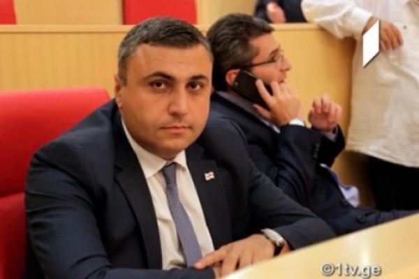 შავი პიარი, რომელიც საკონსტიტუციო რეფორმის დასაწყისში ოპოზიციურმა სპექტრმა დაიწყო და ამ პროცესში პრეზიდენტიც მონაწილეობდა, ფიასკოთი დასრულდა