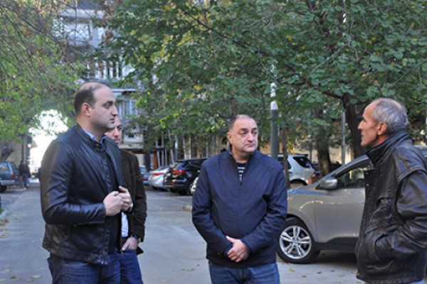 გიორგი მუსხელიშვილი და ნოდარ ტურძელაძე ვაკის მაცხოვრებლებს შეხვდნენ