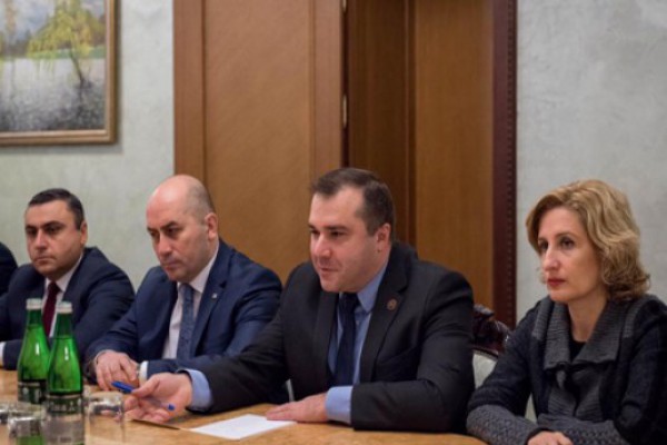 საპარლამენტო დელეგაციის შეხვედრა უკრაინის ვიცე-პრემიერთან ივანა კლიმპუშ-ცინცაძესთან