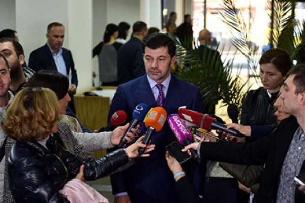 კახა კალაძე მერის უფლებამოსილების განხორციელებას ოფიციალურად შეუდგა
