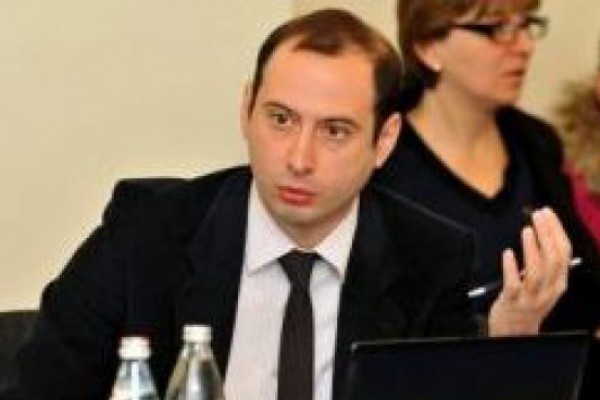 ეკონომიკის ექსპერტის თქმით, მოქმედი ხელისუფლება, წინამორბედთან შედარებით, გაცილებით ეკონომიურია