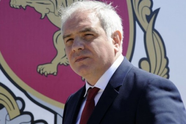 გიორგი მღებრიშვილი პოლიციელებს მიმართავს