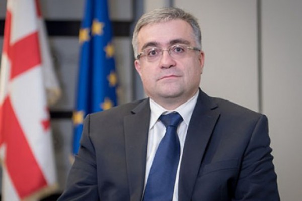 თუ დავინახავთ, რომ კურსის მაჩვენებელი დიდი ხნით იქნება გადახრილი ფუნდამენტური მდგომარეობიდან, ეროვნული ბანკი რეაგირებას მოახდენს