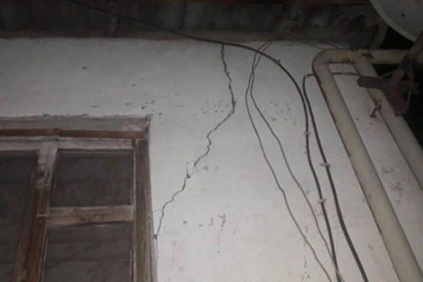 აზერბაიჯანში ძლიერი მიწისძვრის შედეგად ორი საცხოვრებელი სახლი დაინგრა, რვა კი დაზიანდა