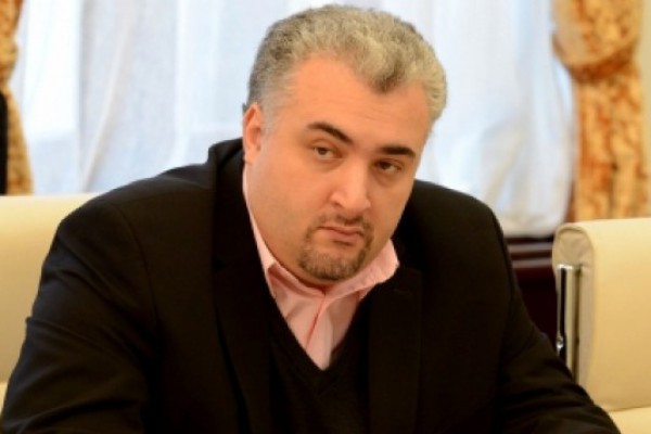 როგორც მინიმუმ, იმის უკეთ ჩვენება შეიძლებოდა, რომ საგარეო უწყებას უკრაინაში მყოფი ქართველების ბედ-იღბალი აღელვებს