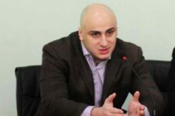 საგარეო საქმეთა სამინისტროსთან 