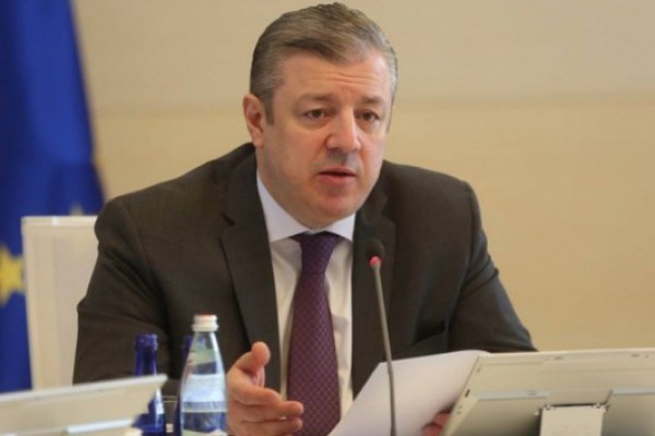 მცირე მეწარმეებისთვის ბრუნვის გადასახადი 5-ჯერ შემცირდება, ასევე მცირე მეწარმის კატეგორიაში მოხვდება 500 000 ლარამდე ბრუნვის მქონე საწარმო