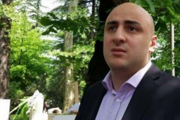 თბილისის საკრებულოში რომ ვცემოთ „ქართული ოცნების“ დეპუტატები, კაბინეტში გამოვკეტოთ თავმჯდომარე ტყემალაძე, პოლიცია არ მივა და არავინ დაისჯება?