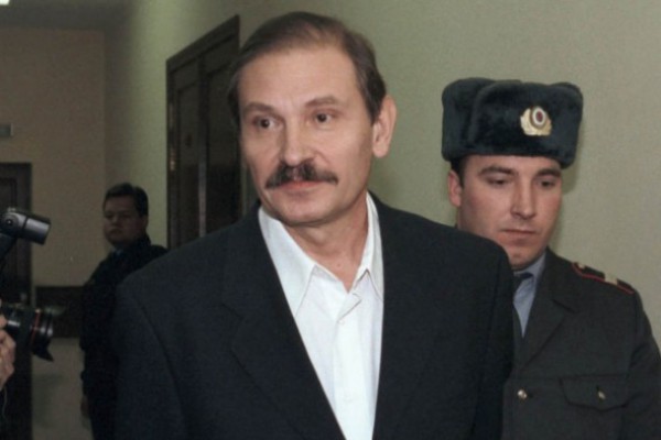 ლონდონის პოლიციის ცნობით, ნიკოლაი გლუშკოვი კისრის მოტეხილობის შედეგად გარდაიცვალა