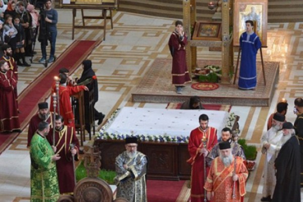 სამების საკათედრო ტაძარში გარდამოხსნის წესი სრულდება
