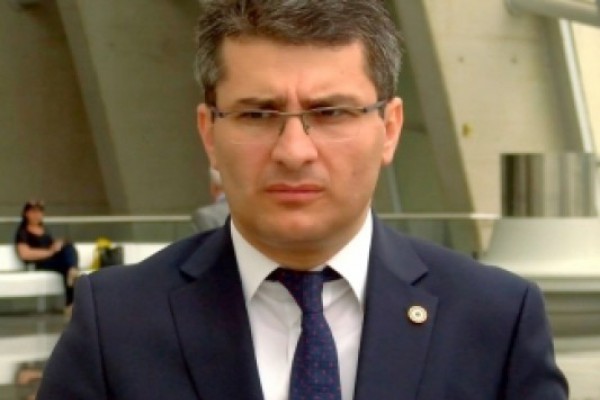 არჩევნები მშვიდ ვითარებაში მიმდინარეობს, ყველა ამომრჩეველს აქვს საშუალება, რომ თავისუფლად დააფიქსიროს საკუთარი აზრი