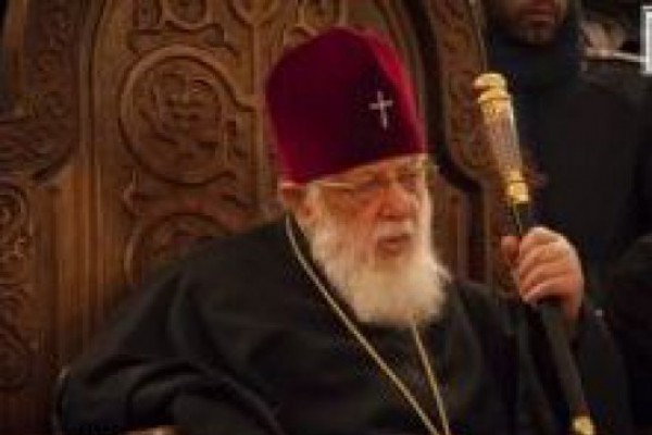 პატრიაქი ათონის მთაზე მდებარე ვატოპედის დიდი ლავრის წინამძღვარს, არქიმანტდრიტ ეფრემს, რუს და უკრაინელ მღვდელმსახურებს მასპინძლობს