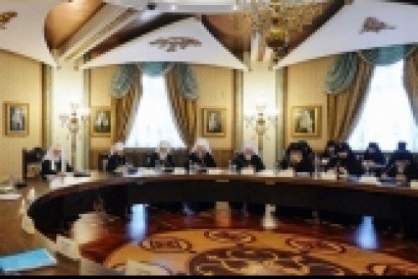 რუსეთის ეკლესიის სინოდის გადაწყვეტილებით, თბილისში, რუსულენოვანი მრევლისთვის მსახურების მიზნით დეკანოზ ვლადიმერ ალექსანდროვს აგზავნიან