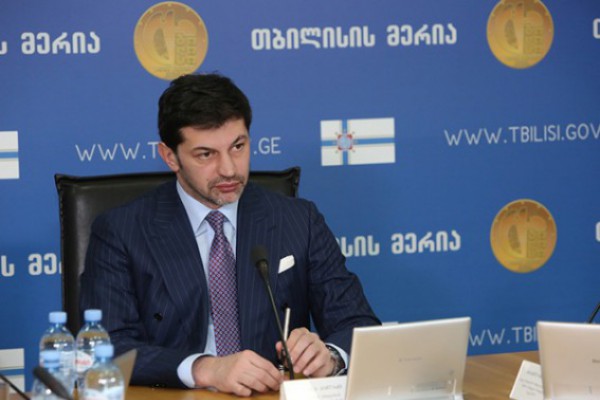 კახა კალაძის ინფორმაციით, 10 აპრილიდან დღემდე პარკირების წესების დარღვევაზე 36 816 ჯარიმაა გამოწერილი