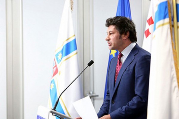 კომპანიას, რომელიც მინუს 16 მილიონით ამთავრებს ყოველწლიურად თავის საქმიანობას, არ აქვს შესაძლებლობა 45%-იანი ხელფასების ზრდა განახორციელოს