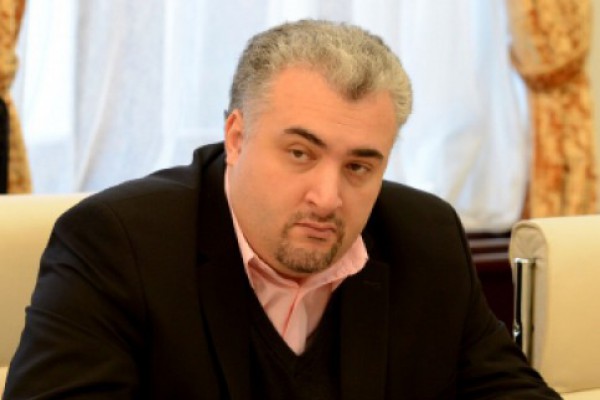 პარლამენტის დროებითი საგამოძიებო კომისიის წევრები დღეს არასამთავრობო ორგანიზაციების წარმომადგენლებს შეხვდებიან