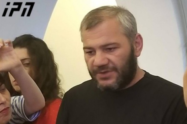 მივმართავ 51-ე სკოლის ადმინისტრაციას, თუ ჩემი შვილი მოძალადე იყო, თქვან, არ დამალონ არაფერი