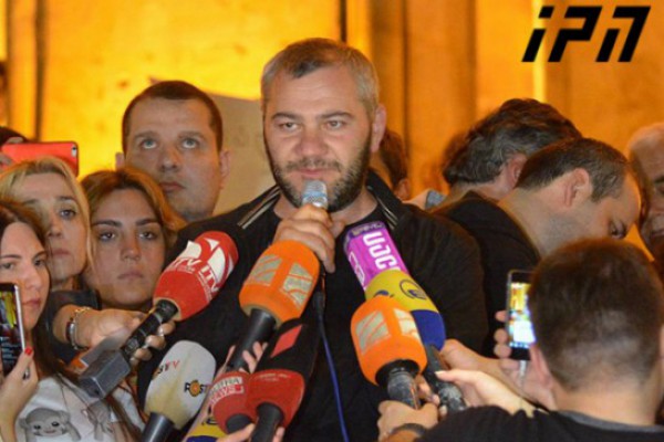 პარლამენტთან ზაზა სარალიძის სოლიდარობის აქცია დასრულდა
