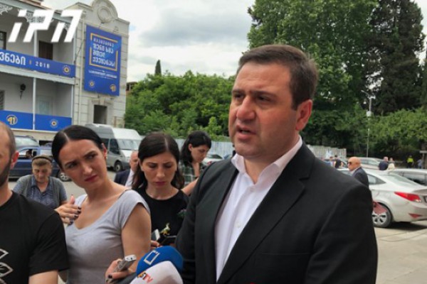 საპარლამენტო უმრავლესობის დღევანდელ სხდომაზე სამთავრობო ცვლილებების შესახებ საუბარი არ ყოფილა