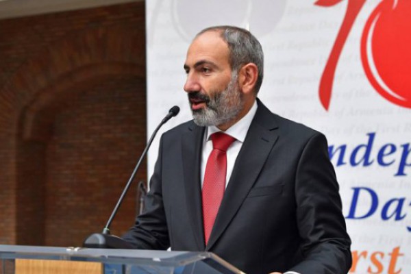 სომხური მედიის ინფორმაციით, ნიკოლ ფაშინიანი პრემიერ-მინისტრის პოსტიდან გადადგომას გეგმავს